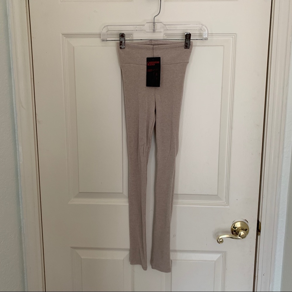 NWT (5%) cashmere ribbed leggings
